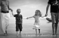 Fraternal Twins – Hudson & Bella